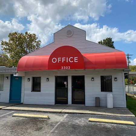 Red Carpet Inn Greensboro Εξωτερικό φωτογραφία