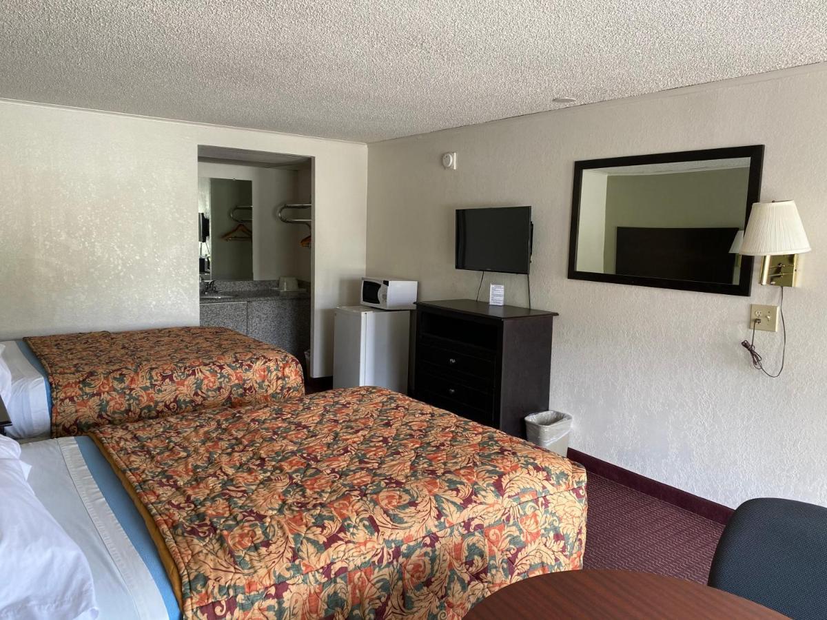 Red Carpet Inn Greensboro Εξωτερικό φωτογραφία
